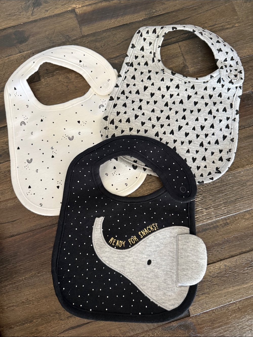 NWOT! Neutral Elephant & Heart Print Baby Bib Set - Black, Gray, White